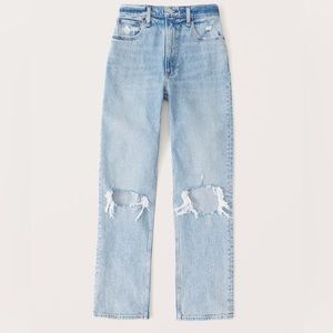 New With Tags: Abercrombie 90’s Straight Ultra High Rise Jeans size 35/20